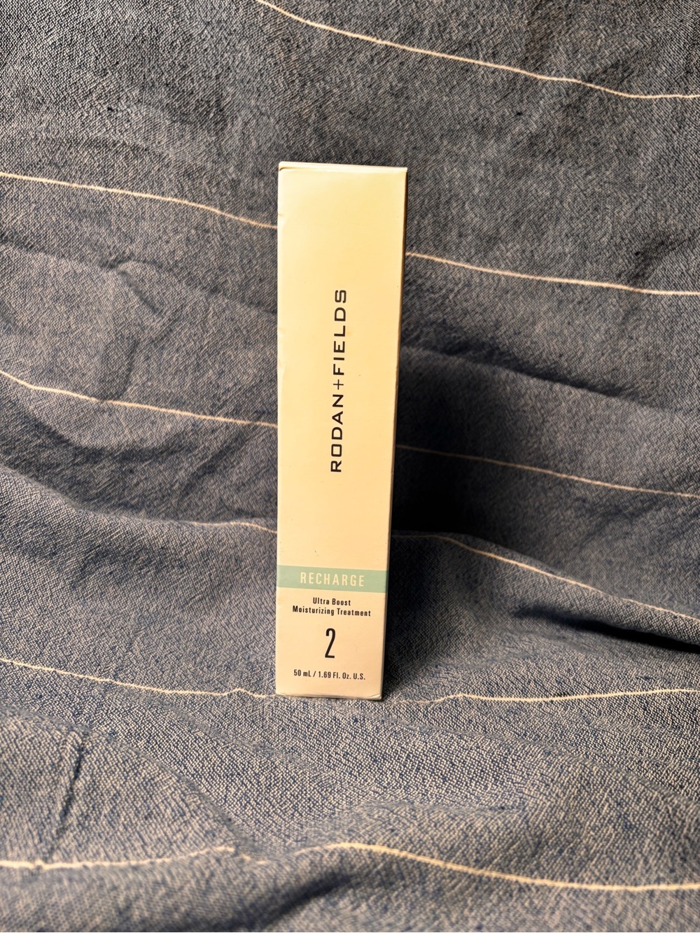 Rodan + Fields Recharge Ultra Boost Moisturizing Treatment - White & Mint